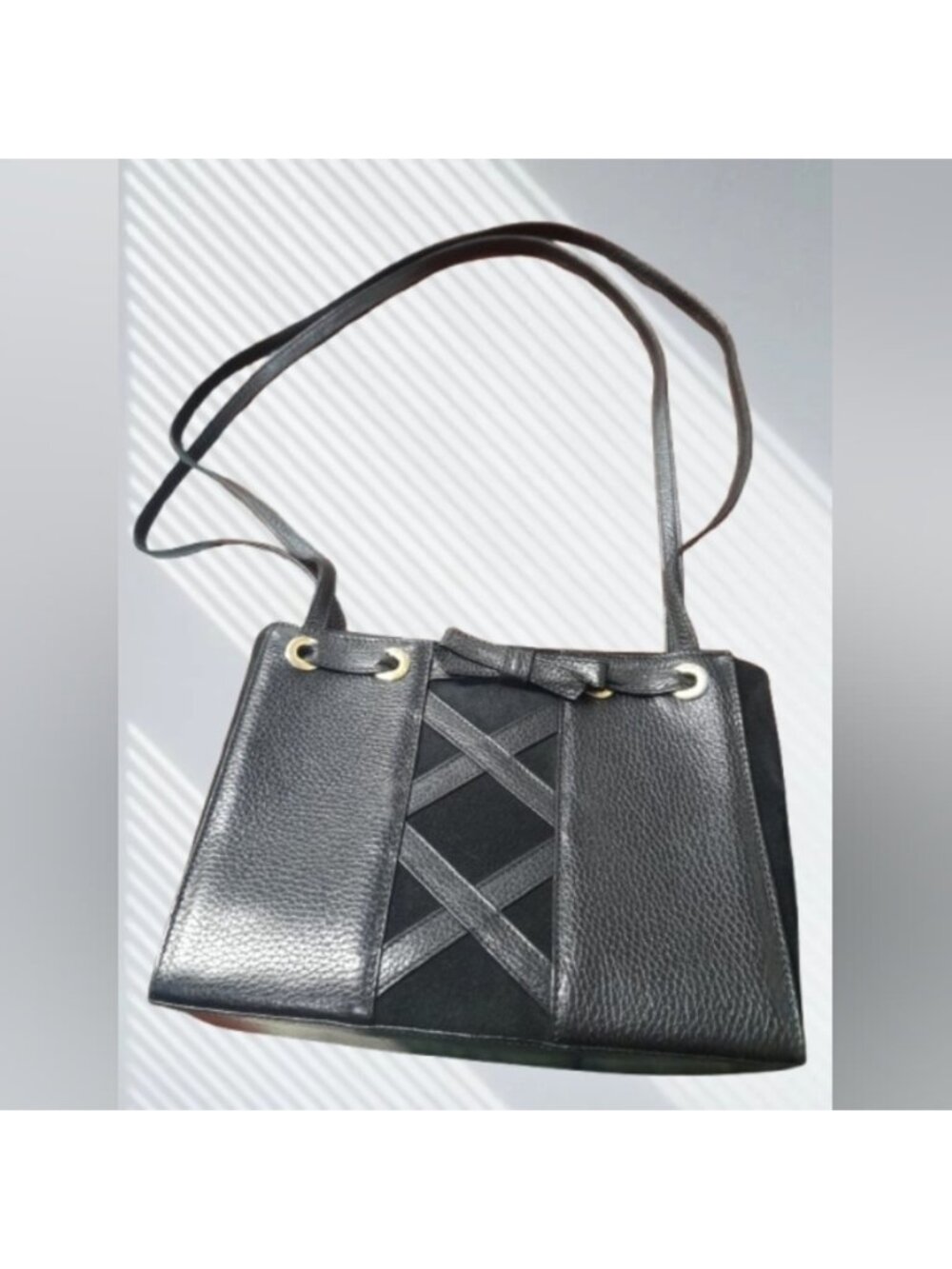 Valentino Garavani Le Sacs Vintage Black Leather Shoulder Bag